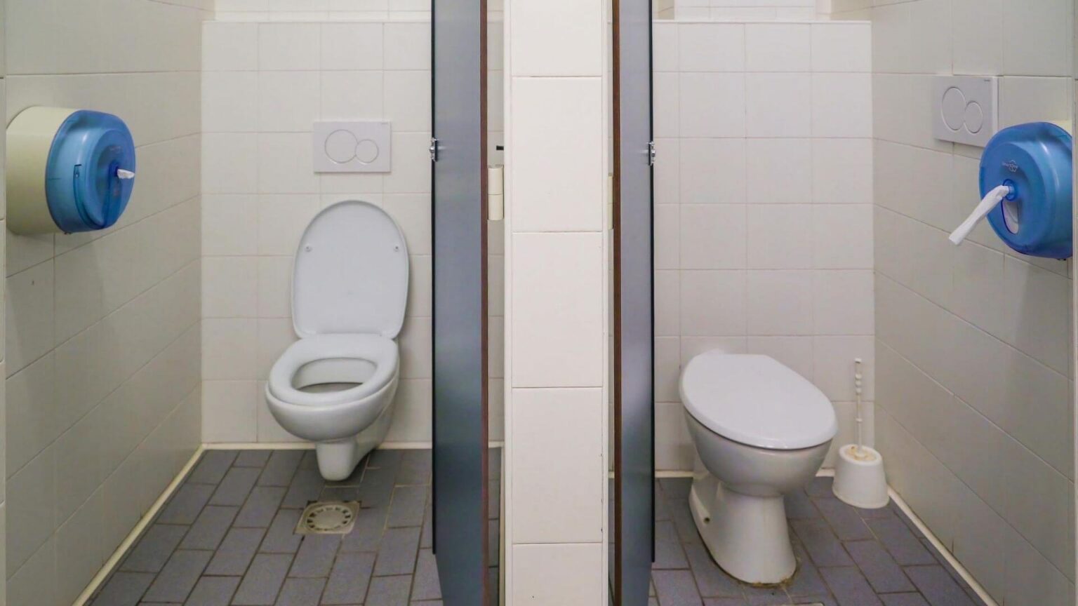 Can Two Toilets Share the Same Drain? Dwell Hack DwellHack